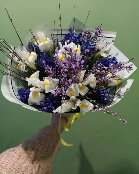 Букет Белые ирисы