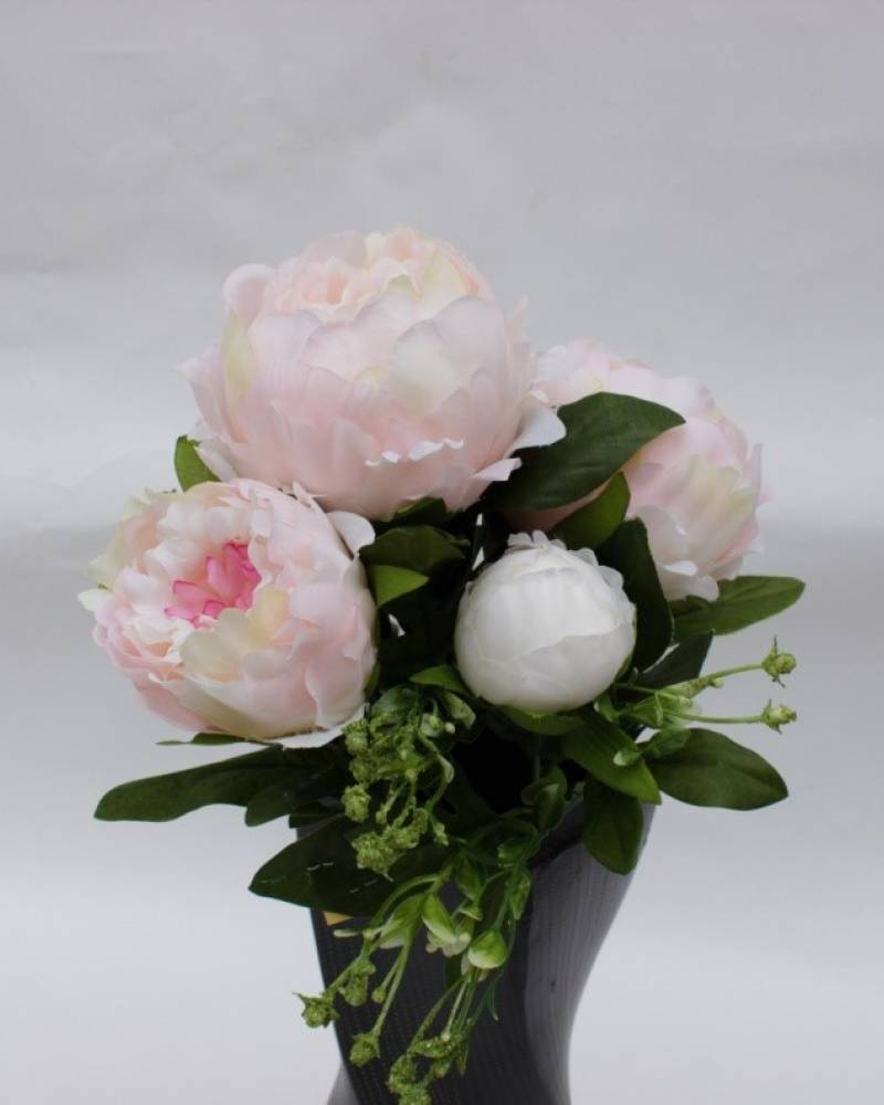 Букет из Пионов