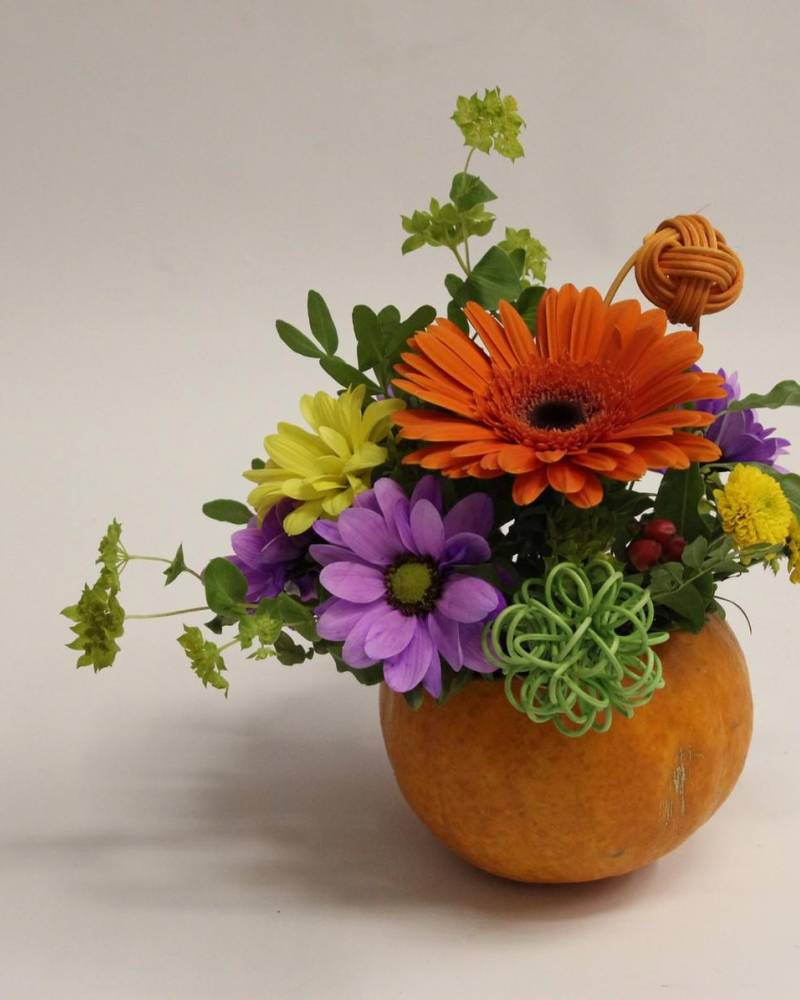 Композиция в тыкве «Хэллоуин»