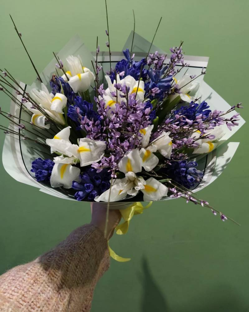 Букет Белые ирисы